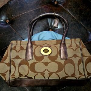 Coach Hampton Madeleine shoulder bag, brownSignature C. Model 12463. EUC